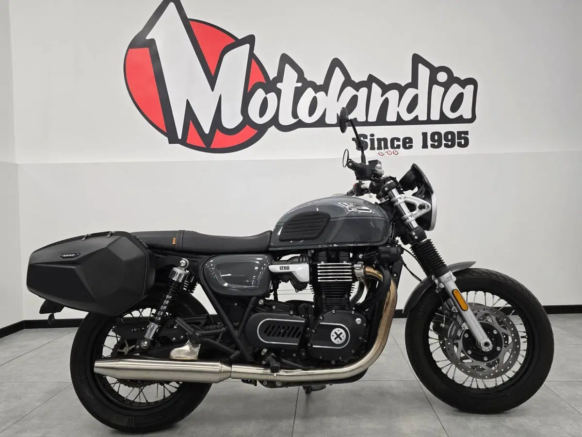 Brixton Motorcycles Cromwell 1200 (2022 - 26) (2)