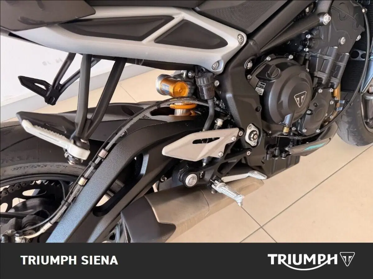 Triumph Street Triple 765 RS (2023 - 26) (9)