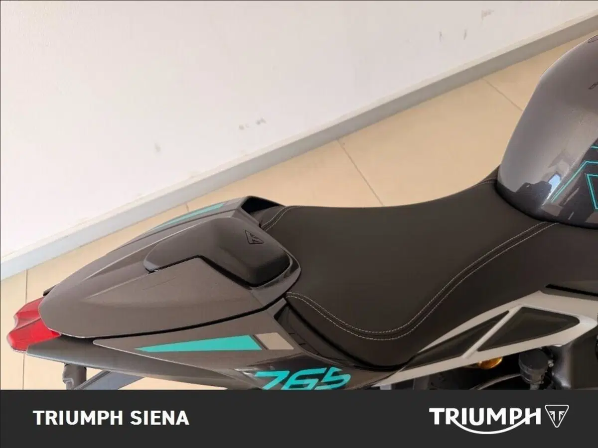 Triumph Street Triple 765 RS (2023 - 26) (8)