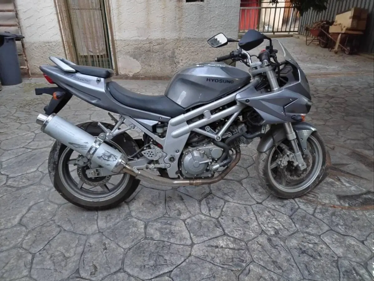 Ricambi Usati Originali Hyosung GT 650 R Comet Spo (2)