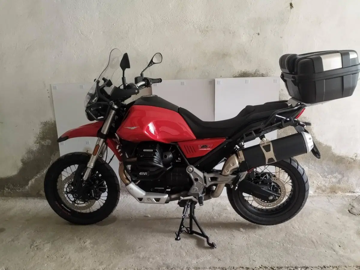 Moto Guzzi V85 TT (2019 - 20)