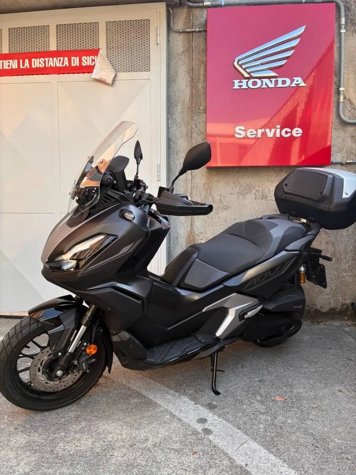 Honda ADV 350 Special Edition (2025 - 26) (2)