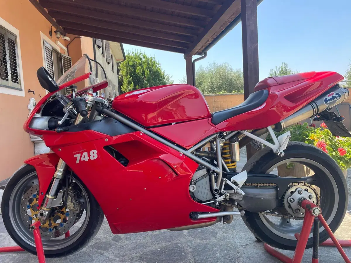 Ducati 748 Biposto (1998 - 03) (3)