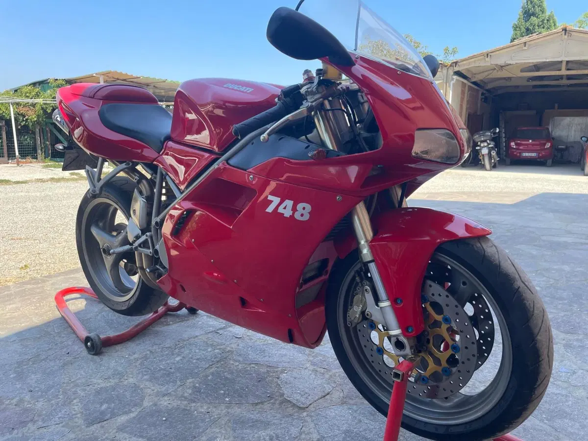 Ducati 748 Biposto (1998 - 03) (5)