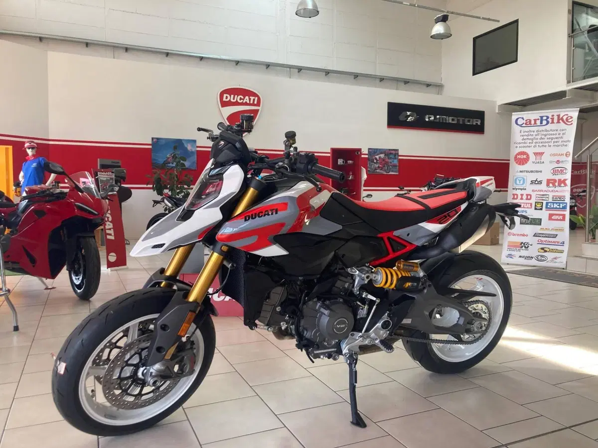 Ducati Hypermotard V2 SP (2026)
