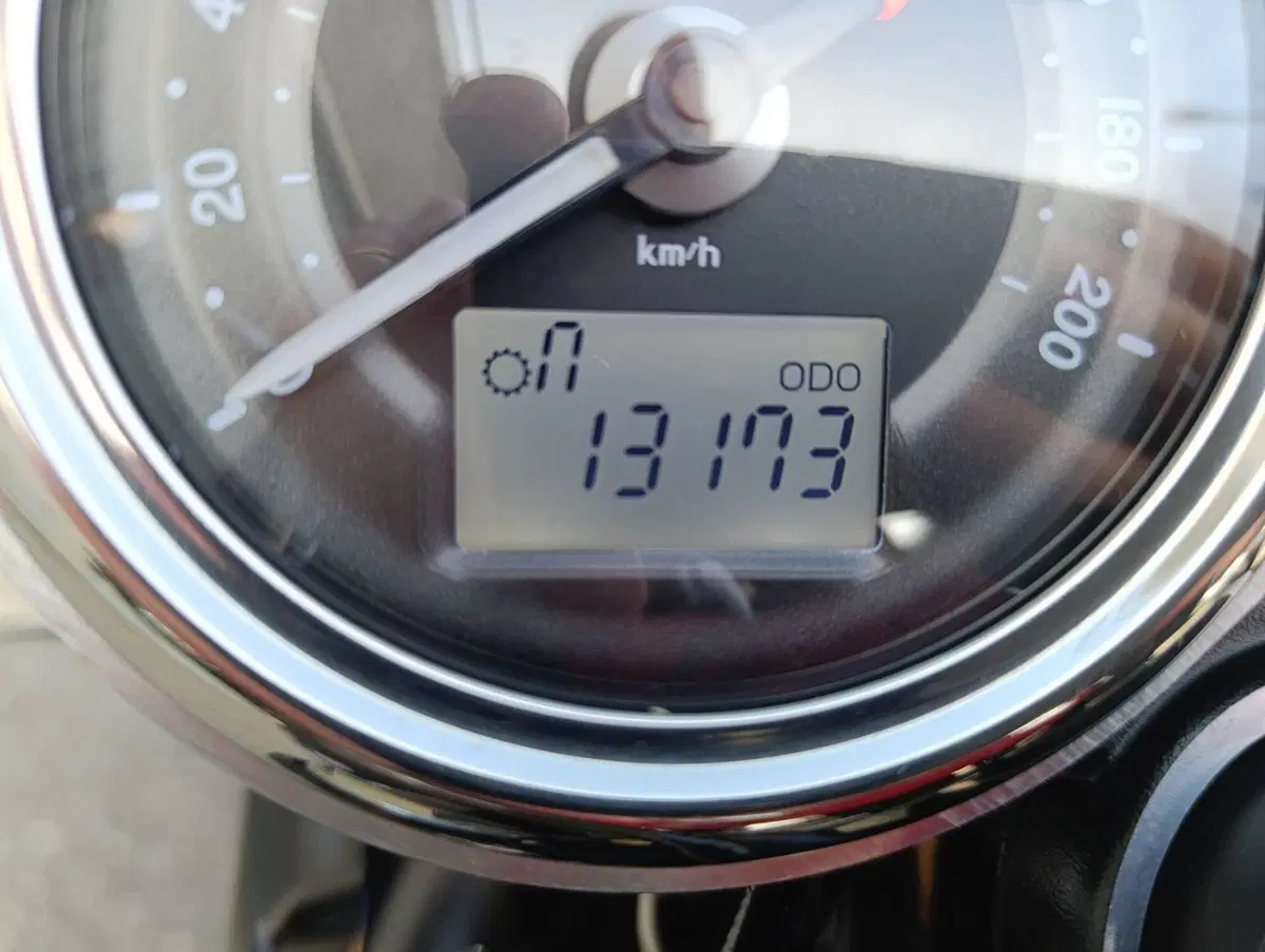 Triumph Bonneville T100 (2017 - 20) (3)