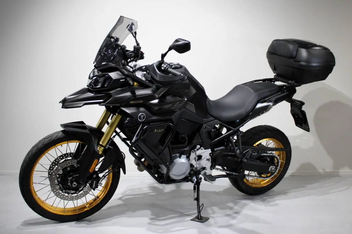 Voge Valico 900DSX (2024 - 26) (3)
