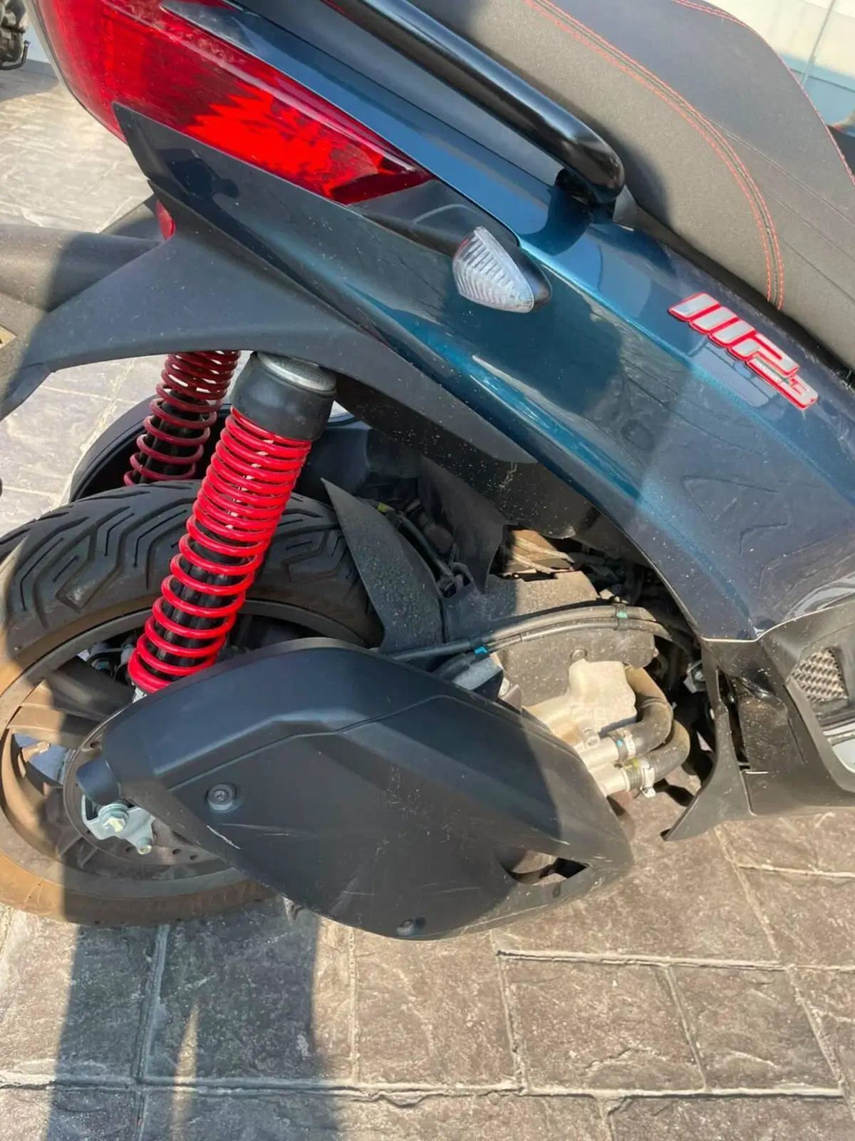 Piaggio MP3 300 ABS Hpe (2021 - 24) (4)