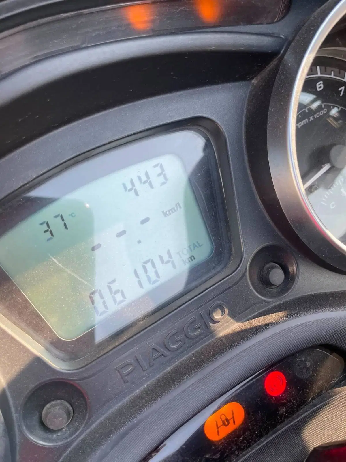 Piaggio MP3 300 ABS Hpe (2021 - 24) (6)