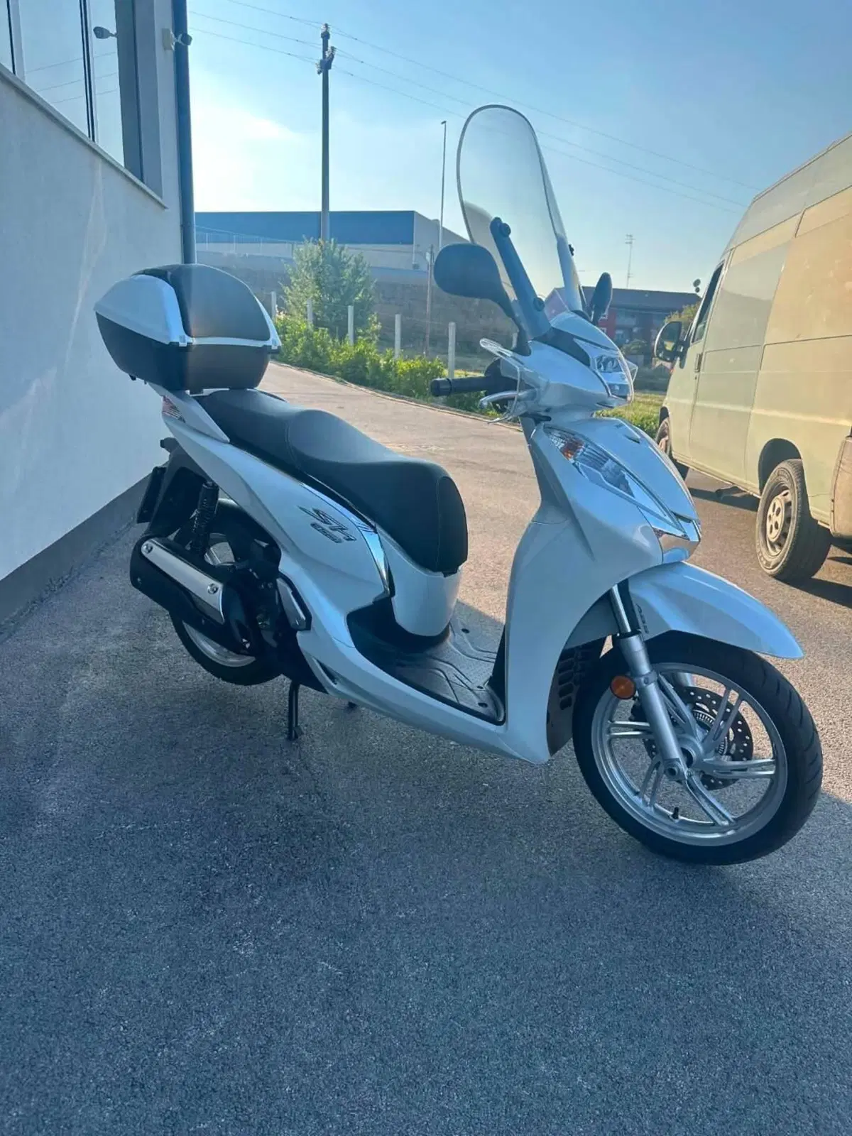 Honda SH 300 i ABS (2016 - 20) (8)