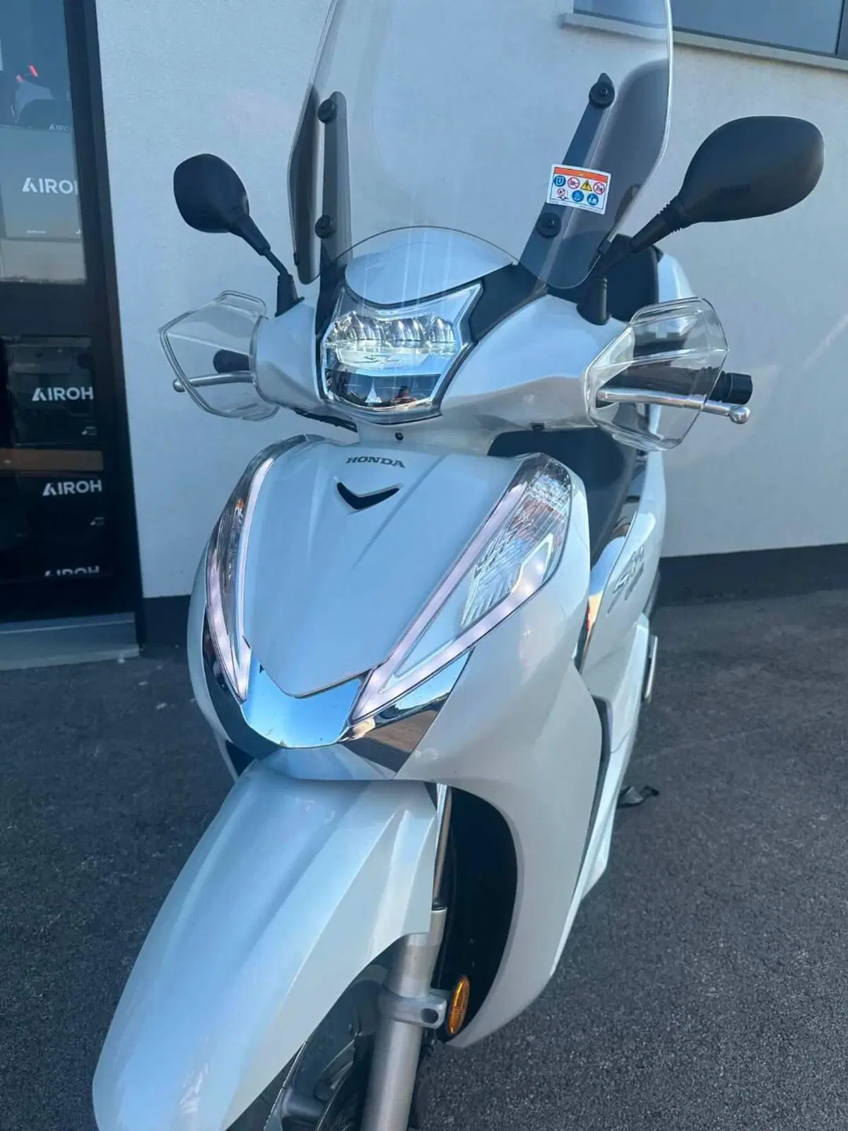 Honda SH 300 i ABS (2016 - 20) (9)