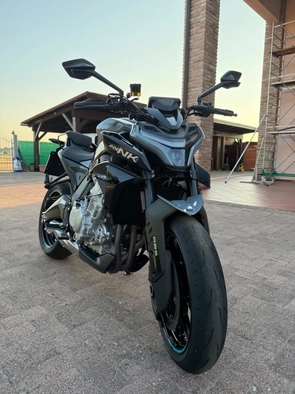 CFMOTO 675NK (2025 - 26) (4)