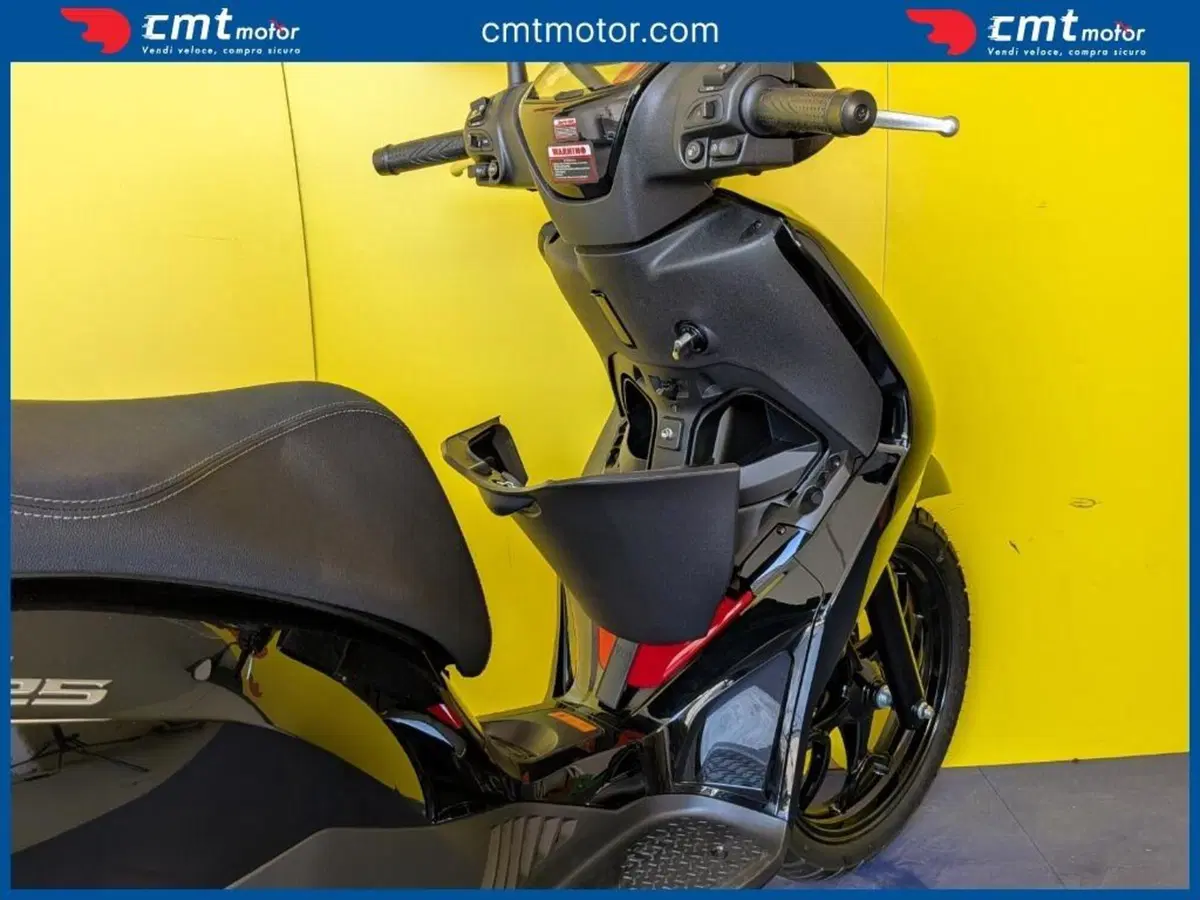 Swm C-Fly 125 (2026) (8)