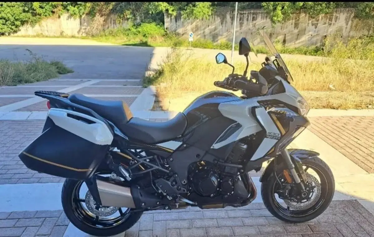 Kawasaki Versys 1100 SE Tourer (2025 - 26) (4)