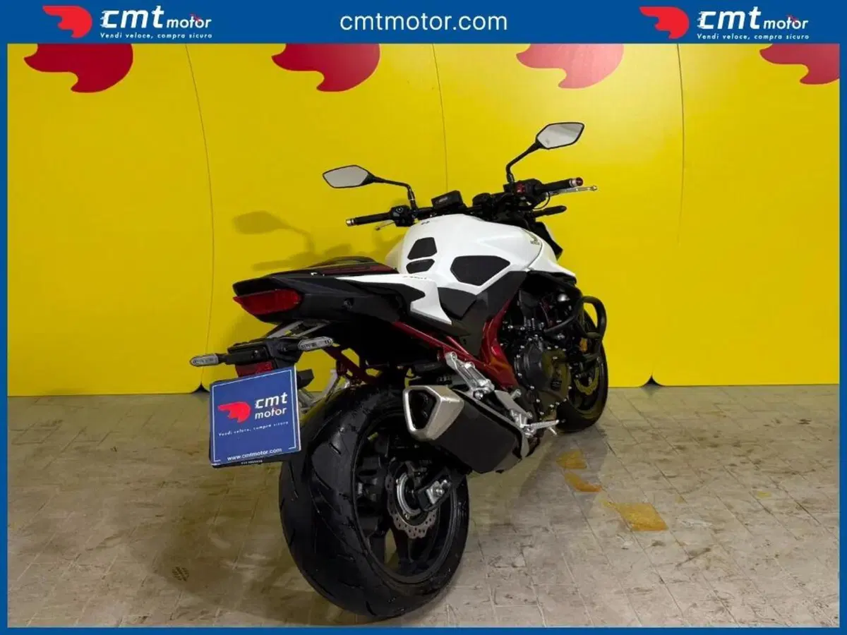 Honda CB 750 Hornet (2023 - 24) (4)