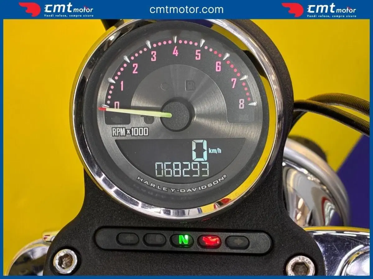 Harley-Davidson 883 R (2008 - 16) - XL 883R (5)