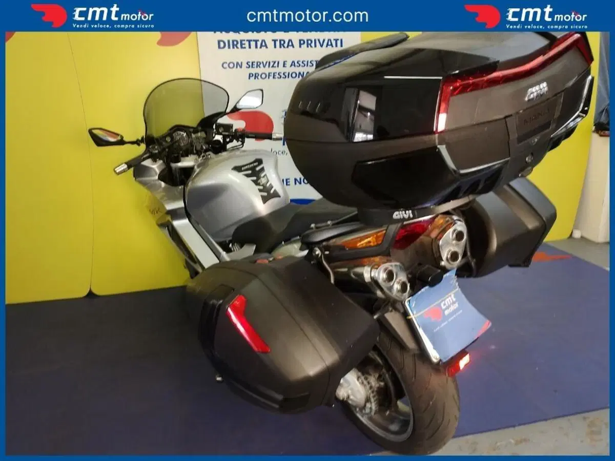 Honda VFR 800 (2002 - 05) (4)