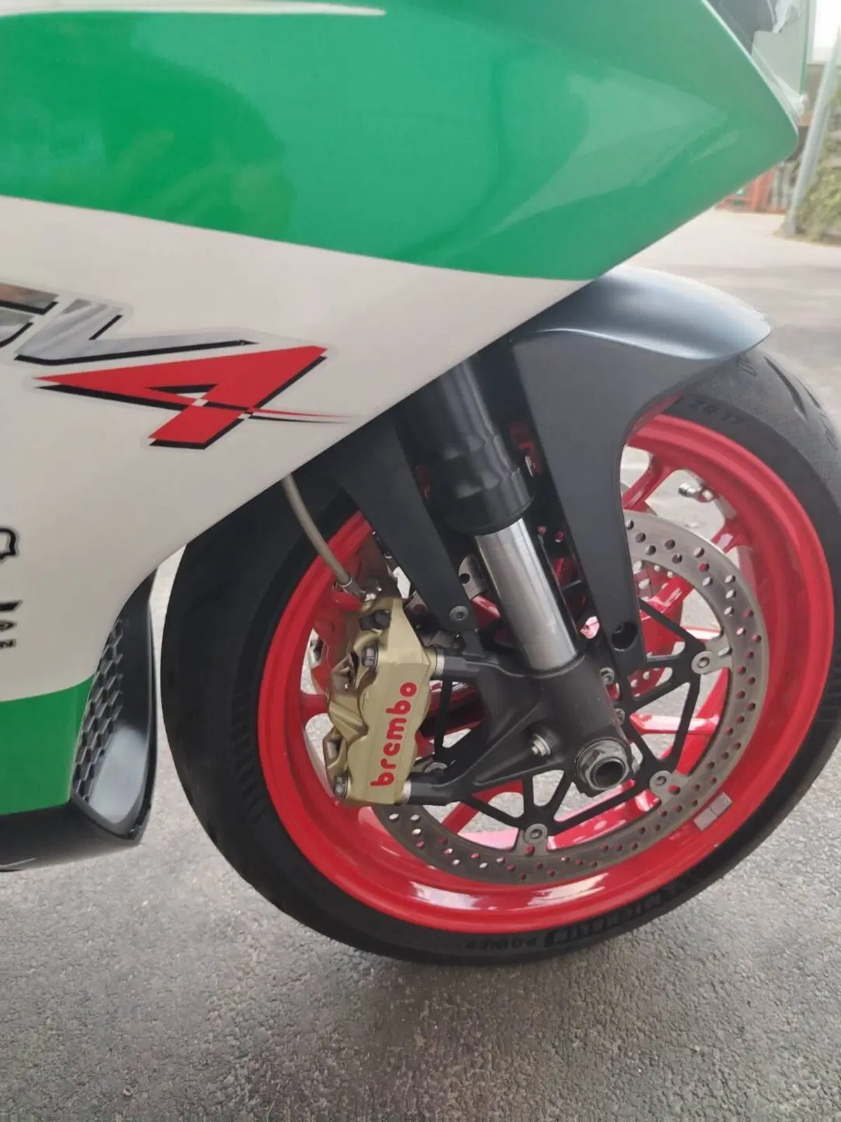 Aprilia RSV4 R (2009 - 12) (11)