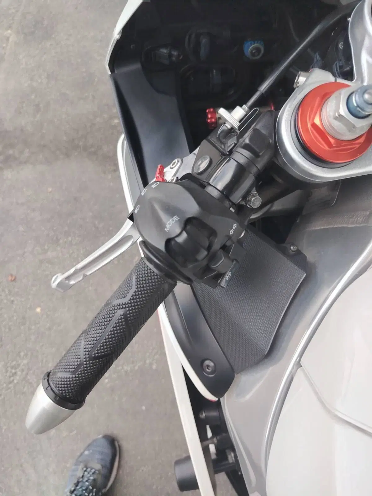 Aprilia RSV4 R (2009 - 12) (17)