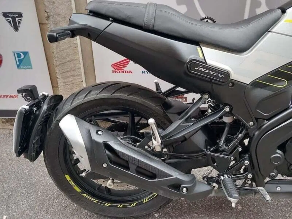 Benelli Leoncino 125 (2022 - 25) (2)