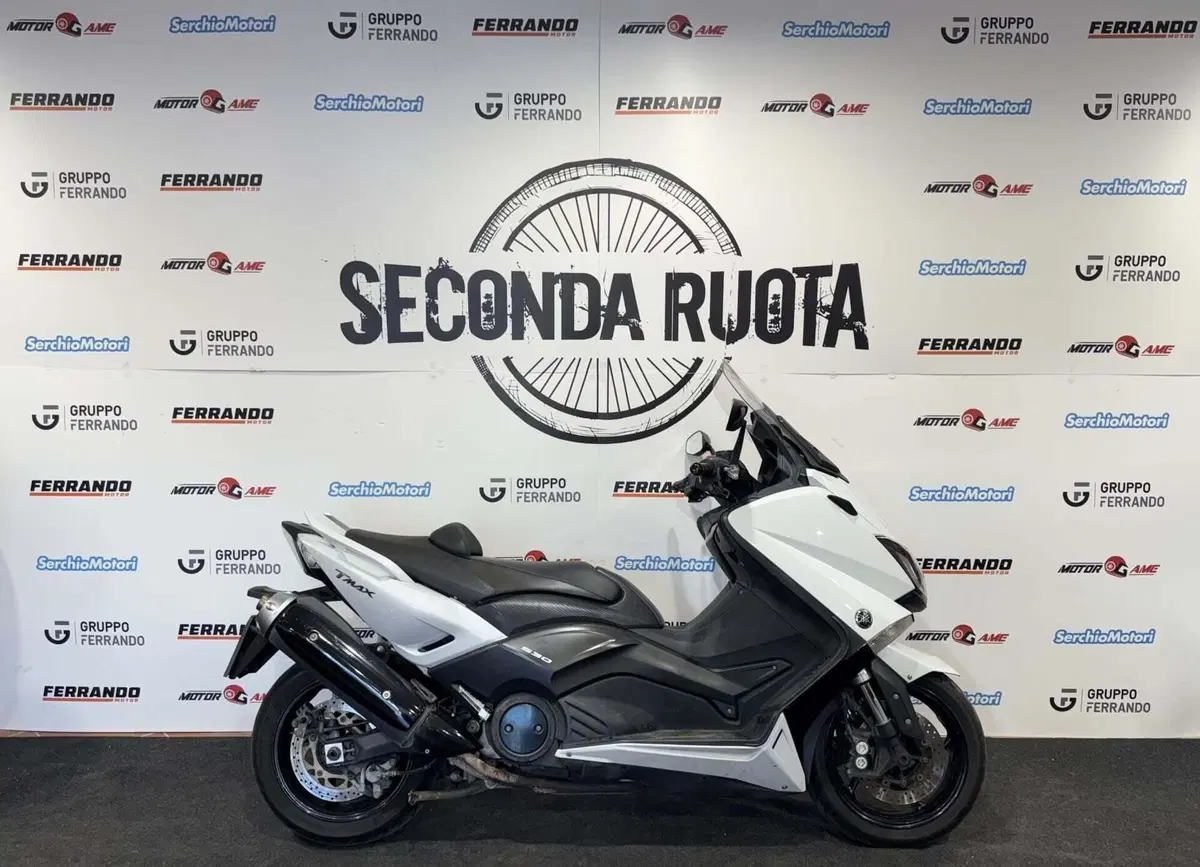 Yamaha T-Max 530 (2015 - 16)