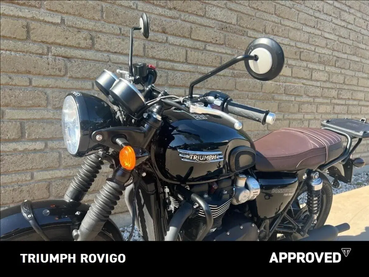 Triumph Bonneville T120 Black (2021 - 25) (7)