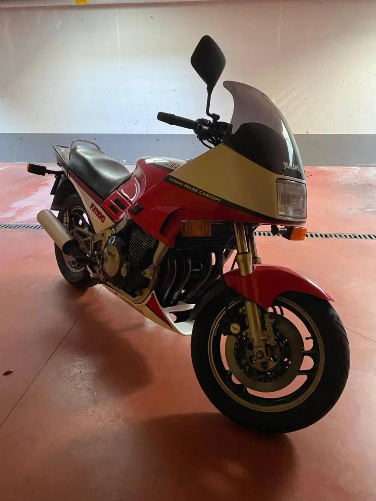 Yamaha FJ 1100 (7)