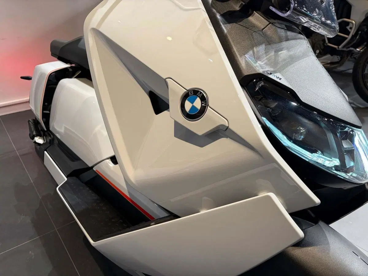 Bmw CE 04 (2021 - 25) (14)