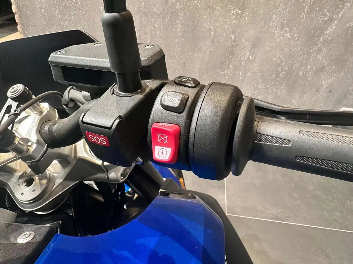 Bmw R 1300 R (2026 - 27) (7)