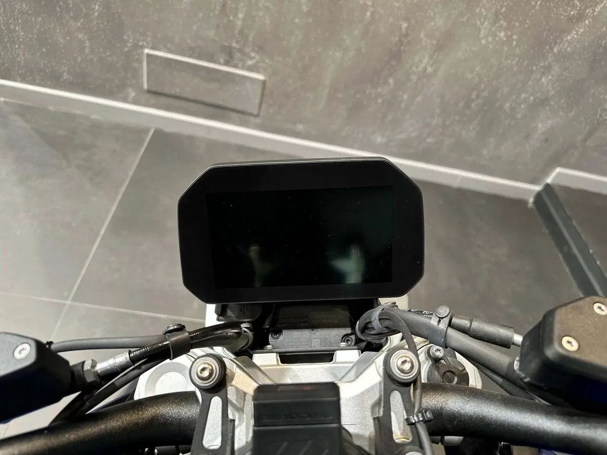Bmw R 1300 R (2026 - 27) (8)