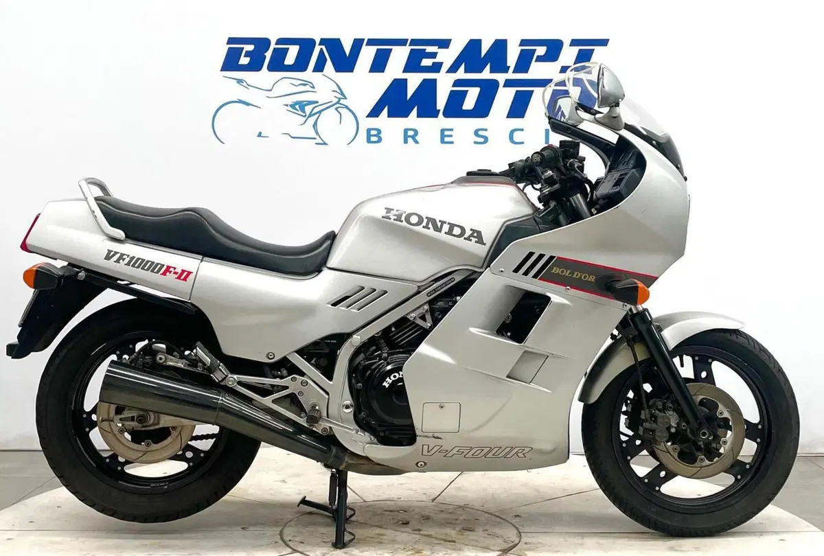 Honda VF 1000 F2 (1985 - 87) (2)