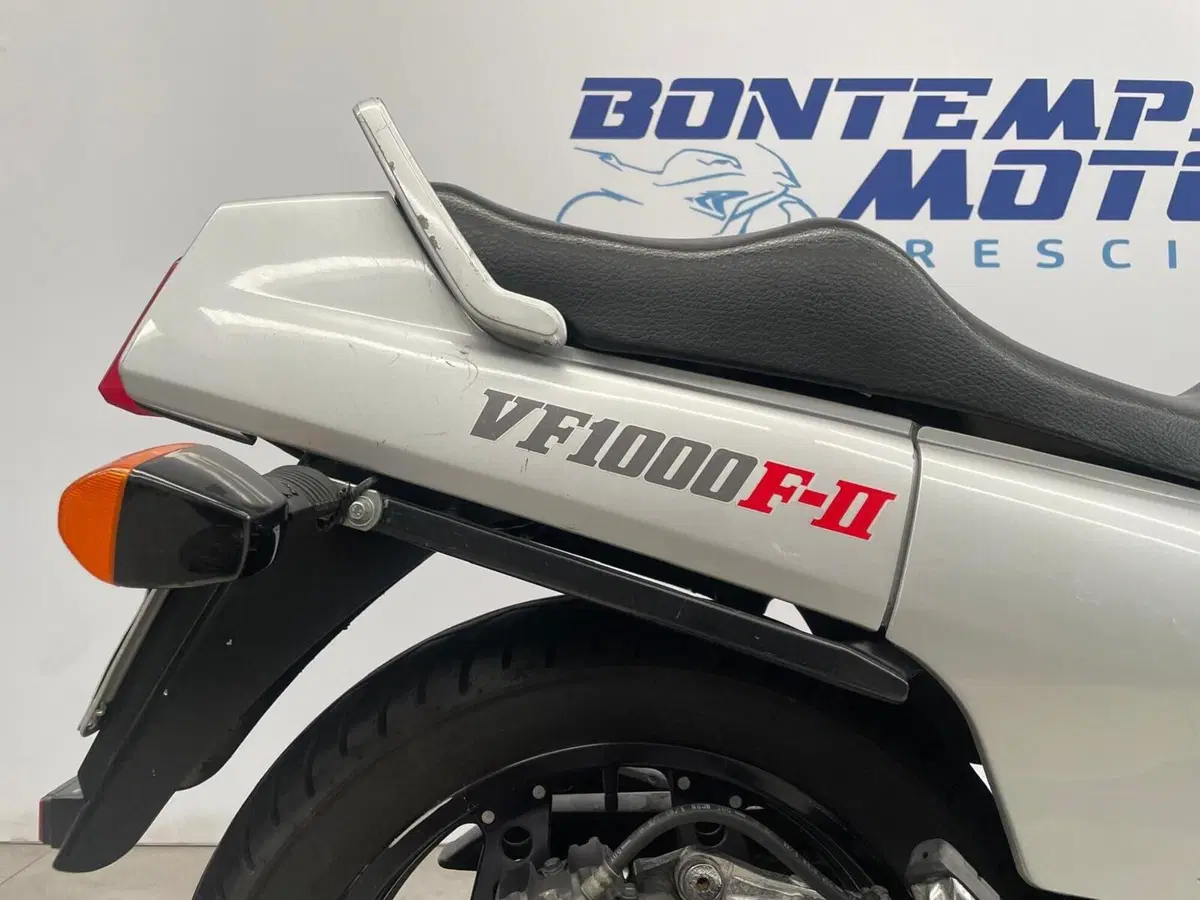 Honda VF 1000 F2 (1985 - 87) (10)