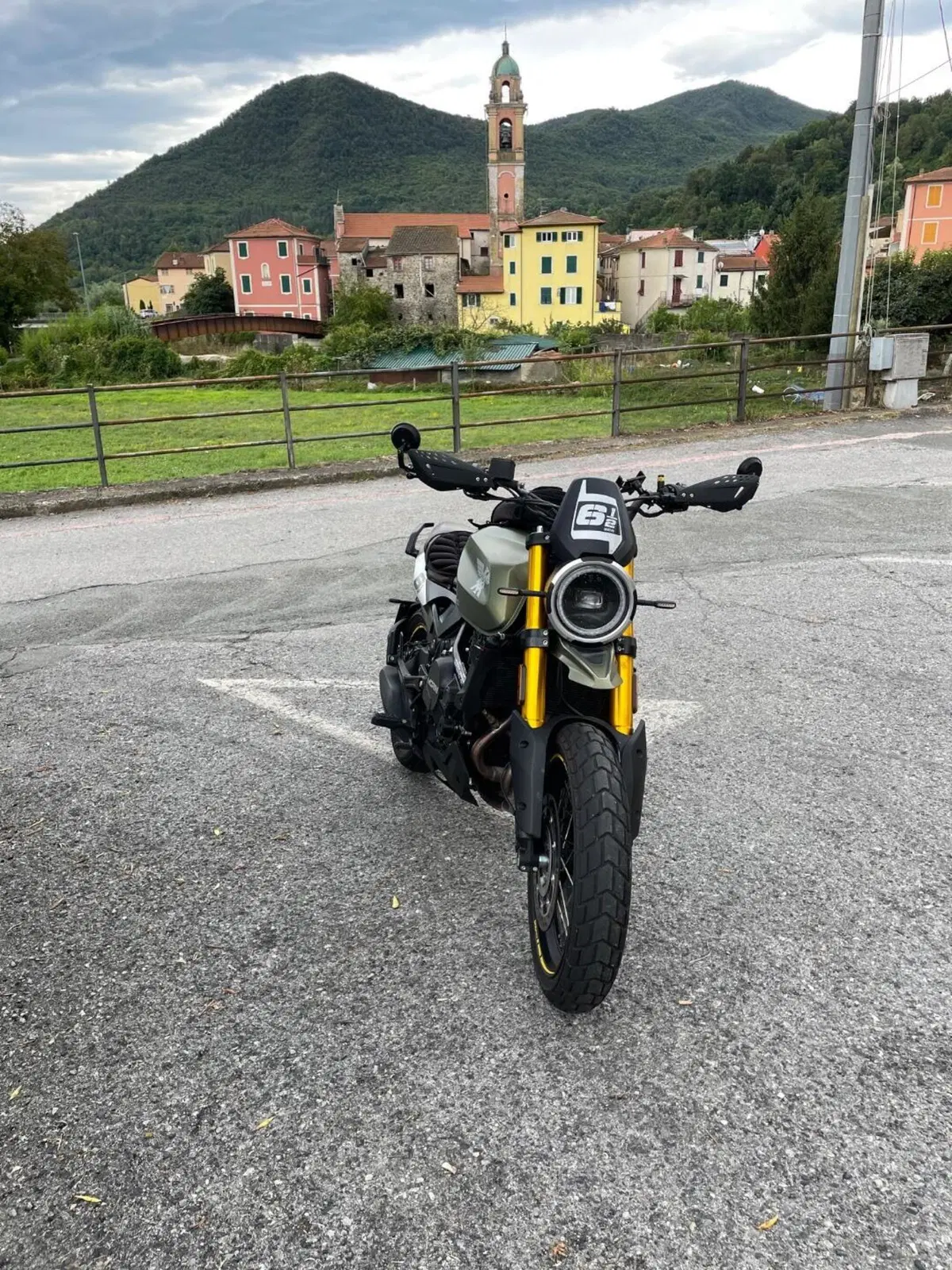 Moto Morini SEIEMMEZZO SCR (2022 - 26) (14)