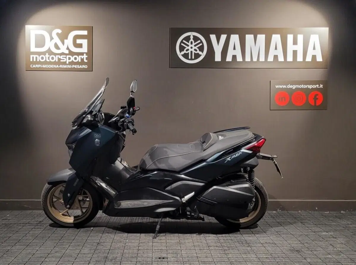 Yamaha X-Max 300 Tech Max (2021 - 24) (2)
