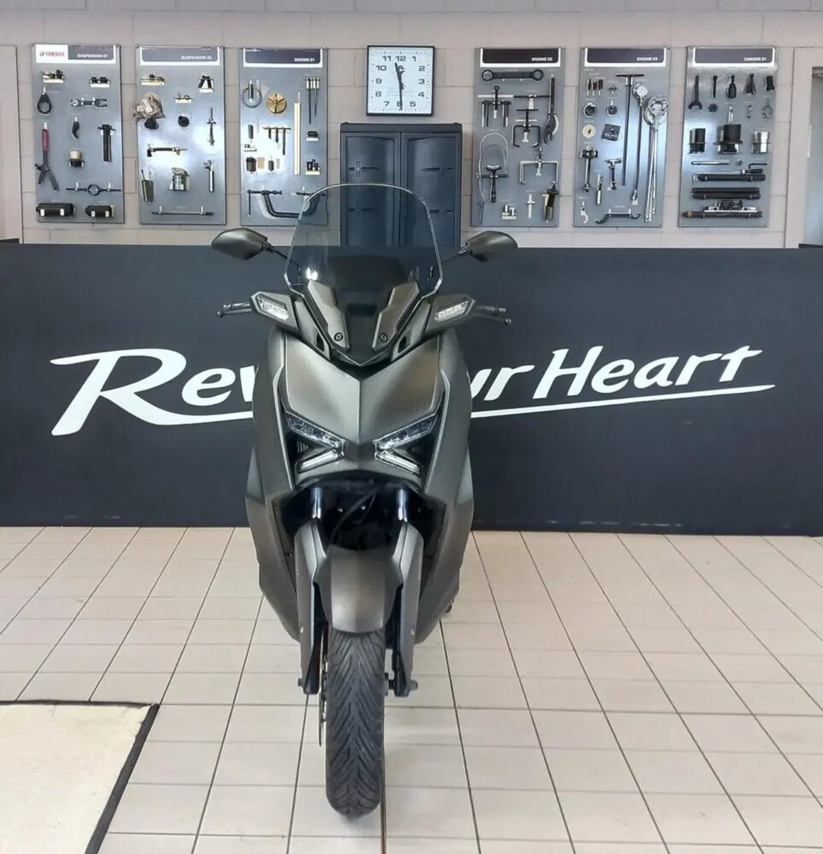 Yamaha X-Max 300 (2021 - 24) (3)