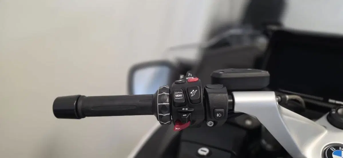 Bmw R 1250 RT (2021 - 25) (2)