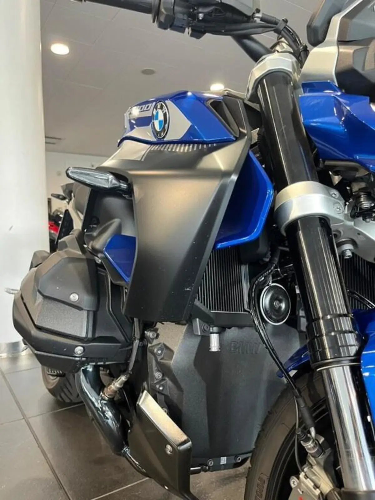 Bmw R 1300 R (2026 - 27) (7)