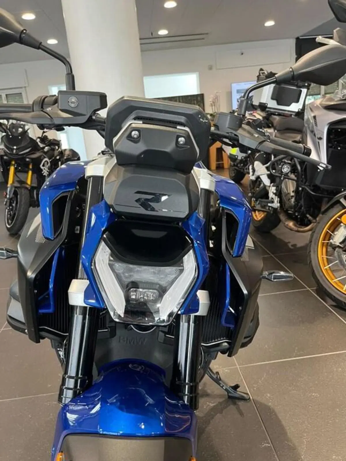 Bmw R 1300 R (2026 - 27) (9)