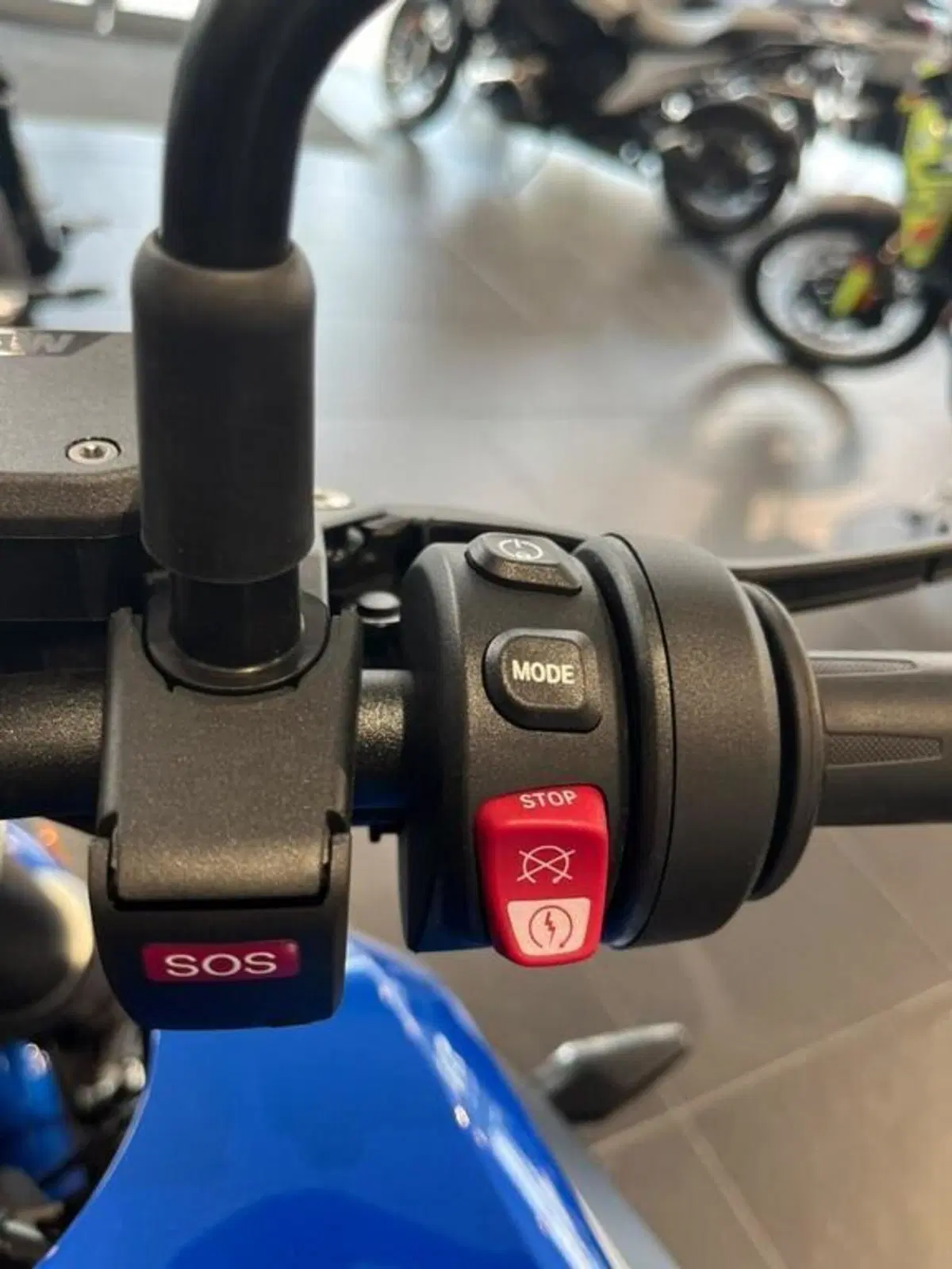 Bmw R 1300 R (2026 - 27) (4)
