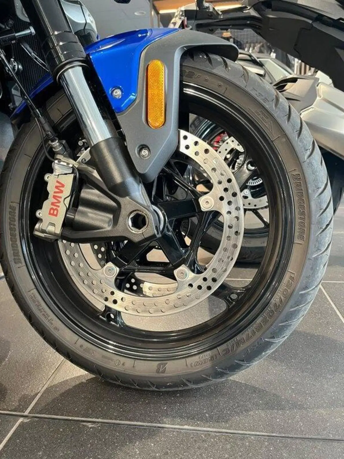 Bmw R 1300 R (2026 - 27) (2)