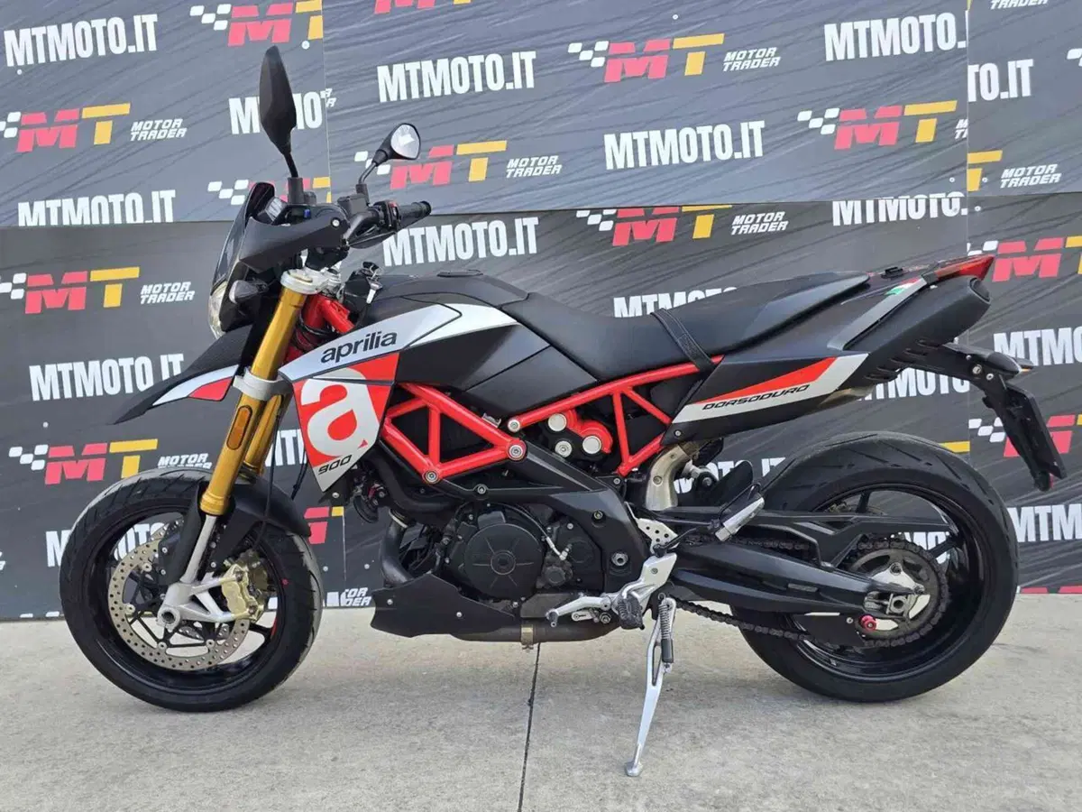 Aprilia Dorsoduro 900 (2017 - 20) (2)