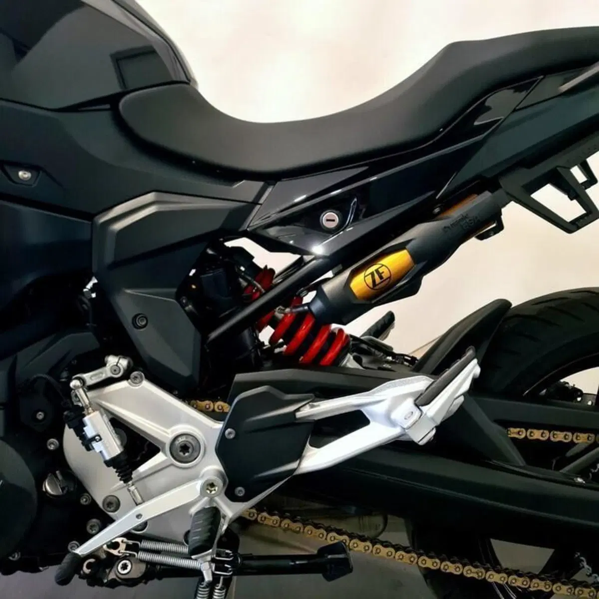 Bmw F 900 XR (2025 - 27) (11)