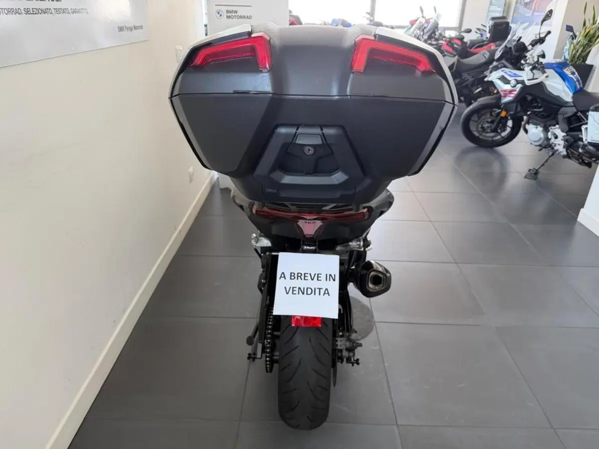 Yamaha T-Max 560 (2022 - 24) (9)