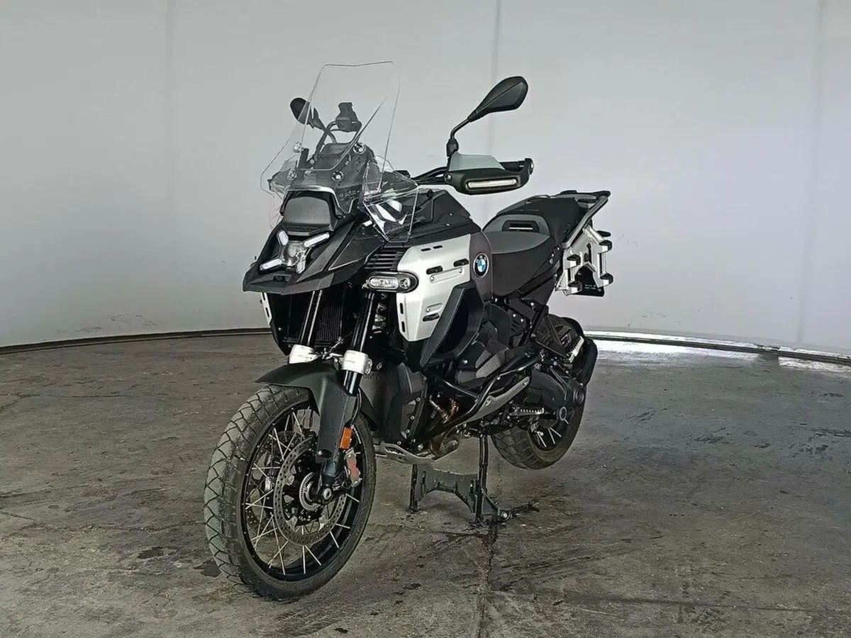 Bmw R 1300 GS Adventure Triple Black (2025 - 26) (4)