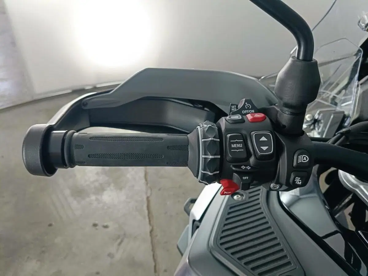 Bmw R 1300 GS Adventure Triple Black (2025 - 26) (7)