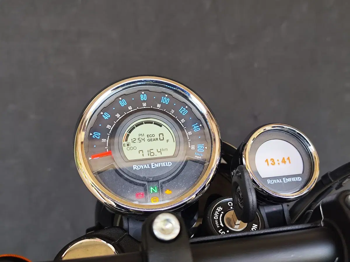 Royal Enfield Meteor 350 (2021 - 26) (5)