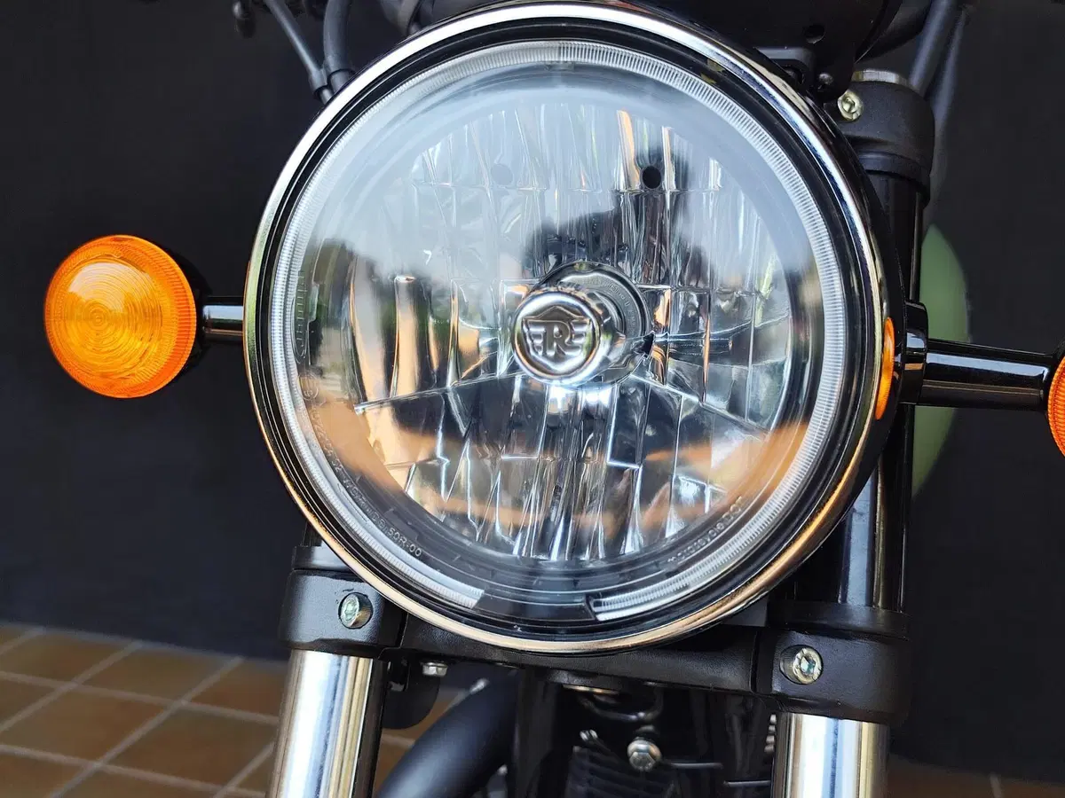 Royal Enfield Meteor 350 (2021 - 26) (11)