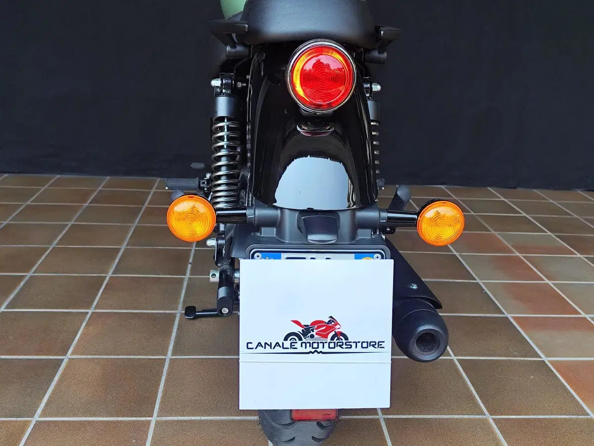 Royal Enfield Meteor 350 (2021 - 26) (12)