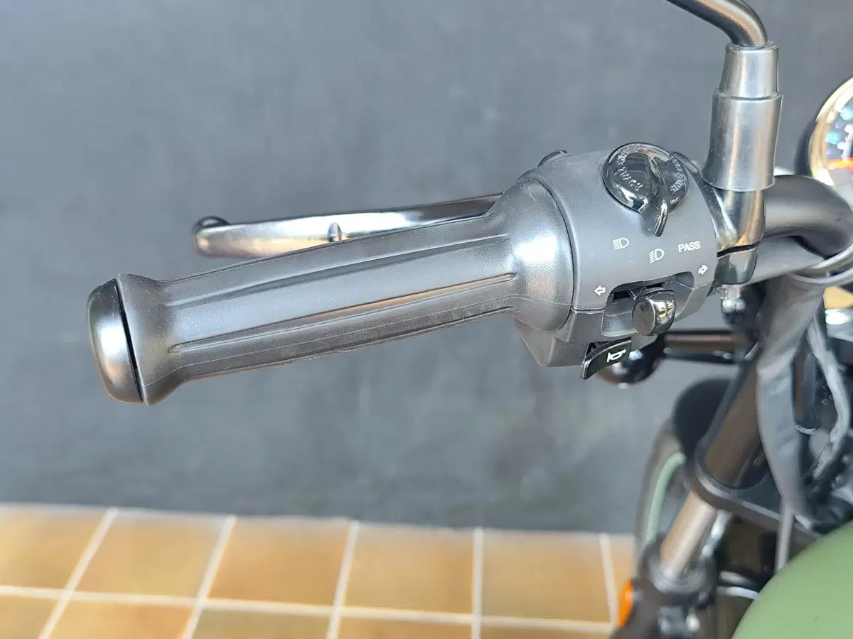 Royal Enfield Meteor 350 (2021 - 26) (18)