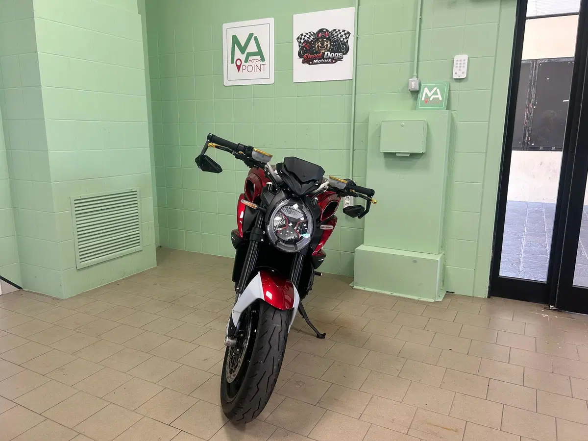 MV Agusta Brutale 800 RR (2021 - 25) (3)